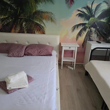 Апартаменты Bianka's Oasis In - Sleeps 7, Modern Comfort Вир