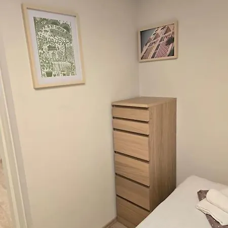 Bianka's Oasis In - Sleeps 7, Modern Comfort