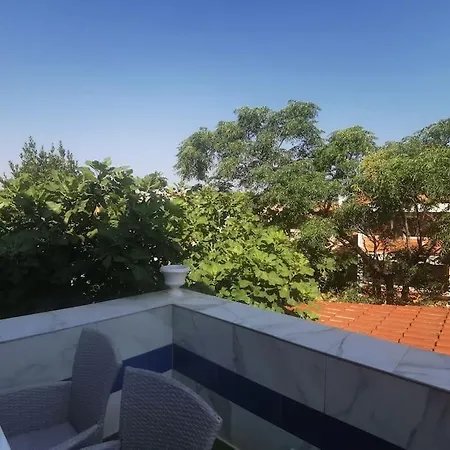 Bianka's Oasis In - Sleeps 7, Modern Comfort