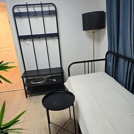 Bianka's Oasis In - Sleeps 7, Modern Comfort *